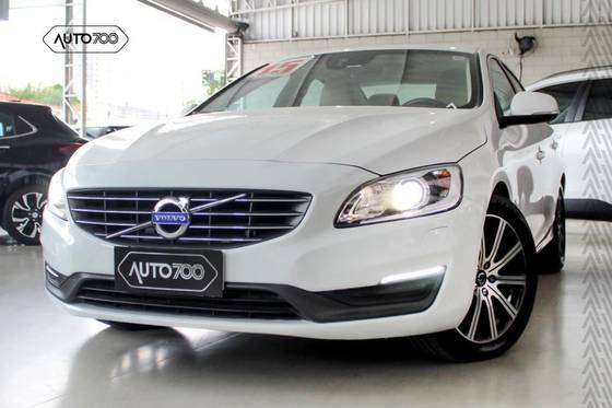 VOLVO S60 2.0 T5 MOMENTUM 16V TURBO GASOLINA 4P AUTOMÁTICO